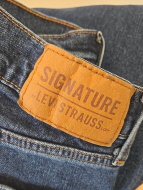 Levi's Men's Blue Denim Jeans with Tan Leather Patch